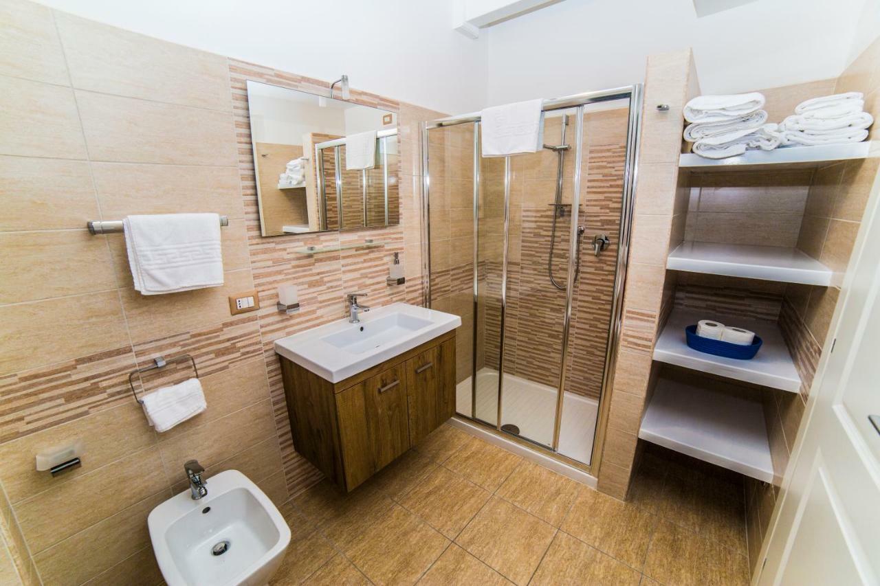 B&B A Due Passi Dal Mare Катона Экстерьер фото