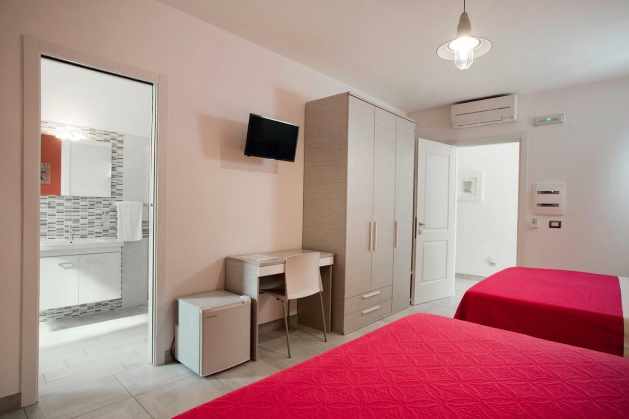 B&B A Due Passi Dal Mare Катона Экстерьер фото