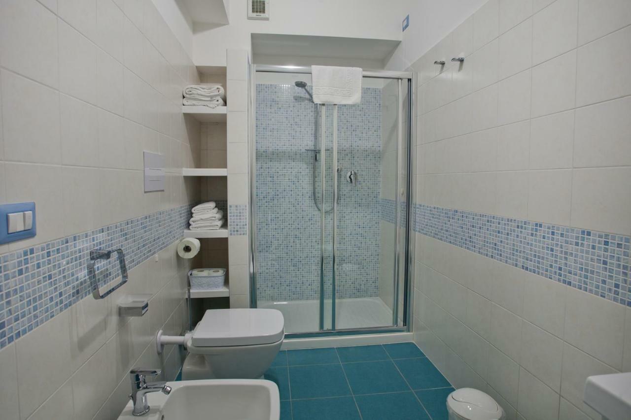 B&B A Due Passi Dal Mare Катона Экстерьер фото
